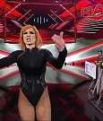 WWE_Monday_Night_Raw_2022_05_09_720p_HDTV_x264-NWCHD_mp4_007570467.jpg