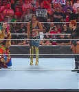 WWE_Monday_Night_Raw_2022_06_20_720p_HDTV_x264-NWCHD_mp4_000429629.jpg