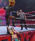 WWE_Monday_Night_Raw_2022_06_20_720p_HDTV_x264-NWCHD_mp4_007367334.jpg
