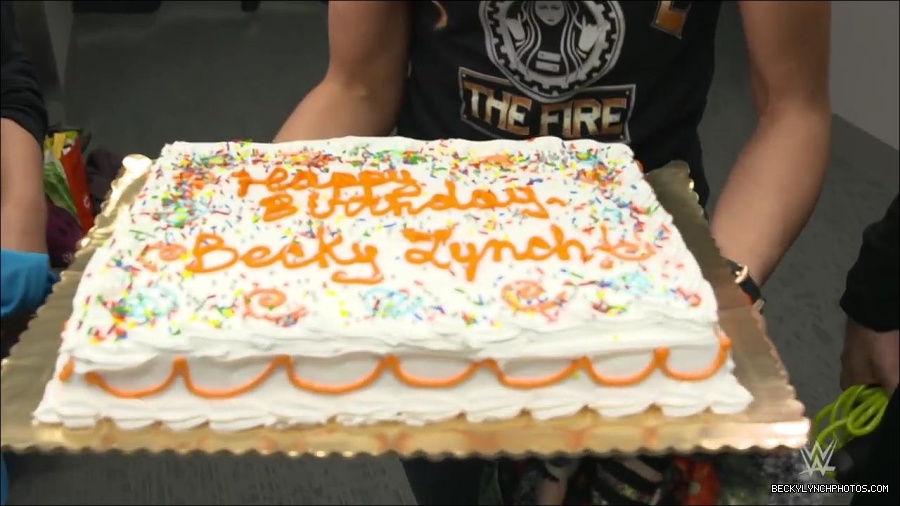 Y2Mate_is_-_Becky_Lynch_celebrates_her_birthday_with_Sami_Zayn_and_their_Mixed_Match_Challenge_charity_UNICEF-JBxP9HuiiLc-720p-1655991830238_mp4_000157000.jpg