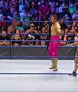 WWE_SmackDown_2021_08_27_720p_WEB_h264-HEEL_mp4_000687520.jpg