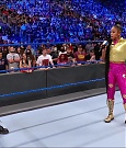 WWE_SmackDown_2021_08_27_720p_WEB_h264-HEEL_mp4_000691974.jpg