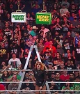 WWE_RAW_27th_June_2022_720p_WEBRip_h264_mp4_007712106.jpg