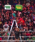 WWE_RAW_27th_June_2022_720p_WEBRip_h264_mp4_007712507.jpg