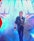 WWE_Monday_Night_Raw_2022_11_28_720p_HDTV_x264-NWCHD_mp4_000169502.jpg