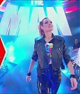 WWE_Monday_Night_Raw_2022_11_28_720p_HDTV_x264-NWCHD_mp4_000171504.jpg