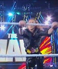 WWE_Monday_Night_Raw_2022_11_28_720p_HDTV_x264-NWCHD_mp4_000199132.jpg