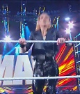 WWE_Monday_Night_Raw_2022_11_28_720p_HDTV_x264-NWCHD_mp4_000199532.jpg