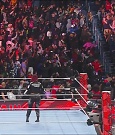 WWE_Monday_Night_Raw_2022_12_05_720p_HDTV_x264-NWCHD_mp4_001727921.jpg