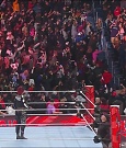 WWE_Monday_Night_Raw_2022_12_05_720p_HDTV_x264-NWCHD_mp4_001734728.jpg