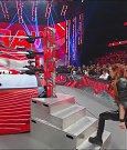 WWE_Monday_Night_Raw_2022_12_05_720p_HDTV_x264-NWCHD_mp4_001769563.jpg