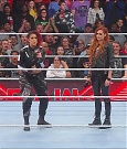 WWE_Monday_Night_Raw_2022_12_05_720p_HDTV_x264-NWCHD_mp4_001886079.jpg