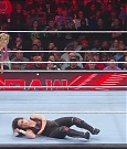 WWE_Monday_Night_Raw_2022_12_05_720p_HDTV_x264-NWCHD_mp4_006926610.jpg