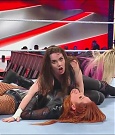 WWE_Monday_Night_Raw_2022_12_05_720p_HDTV_x264-NWCHD_mp4_007335653.jpg
