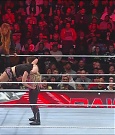 WWE_Monday_Night_Raw_2022_12_05_720p_HDTV_x264-NWCHD_mp4_007426143.jpg
