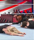 WWE_Monday_Night_Raw_2022_12_05_720p_HDTV_x264-NWCHD_mp4_007429747.jpg