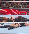 WWE_Monday_Night_Raw_2022_12_05_720p_HDTV_x264-NWCHD_mp4_007430147.jpg
