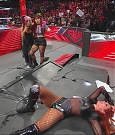WWE_Monday_Night_Raw_2022_12_05_720p_HDTV_x264-NWCHD_mp4_007572289.jpg