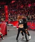 WWE_Monday_Night_Raw_2022_12_12_720p_HDTV_x264-NWCHD_mp4_000192559.jpg