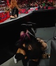 WWE_Monday_Night_Raw_2022_12_12_720p_HDTV_x264-NWCHD_mp4_000204170.jpg