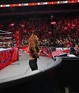 WWE_Monday_Night_Raw_2022_12_12_720p_HDTV_x264-NWCHD_mp4_000204971.jpg