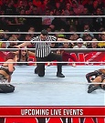 WWE_Monday_Night_Raw_2022_12_19_720p_HDTV_x264-NWCHD_mp4_006079578.jpg