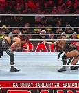 WWE_Monday_Night_Raw_2022_12_19_720p_HDTV_x264-NWCHD_mp4_006083082.jpg