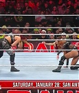 WWE_Monday_Night_Raw_2022_12_19_720p_HDTV_x264-NWCHD_mp4_006083182.jpg