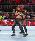 WWE_Monday_Night_Raw_2022_12_19_720p_HDTV_x264-NWCHD_mp4_006237970.jpg
