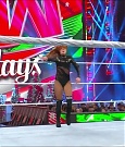WWE_Monday_Night_Raw_2022_12_19_720p_HDTV_x264-NWCHD_mp4_006414546.jpg