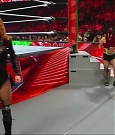 WWE_Monday_Night_Raw_2022_12_19_720p_HDTV_x264-NWCHD_mp4_006418550.jpg