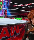 WWE_Monday_Night_Raw_2022_12_19_720p_HDTV_x264-NWCHD_mp4_006420552.jpg