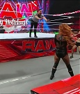 WWE_Monday_Night_Raw_2022_12_19_720p_HDTV_x264-NWCHD_mp4_006424156.jpg