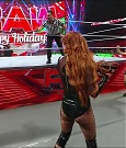WWE_Monday_Night_Raw_2022_12_19_720p_HDTV_x264-NWCHD_mp4_006425357.jpg