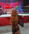 WWE_Monday_Night_Raw_2022_12_19_720p_HDTV_x264-NWCHD_mp4_006428560.jpg