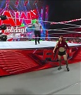 WWE_Monday_Night_Raw_2022_12_19_720p_HDTV_x264-NWCHD_mp4_006436968.jpg