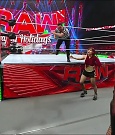 WWE_Monday_Night_Raw_2022_12_19_720p_HDTV_x264-NWCHD_mp4_006438570.jpg