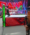 WWE_Monday_Night_Raw_2022_12_19_720p_HDTV_x264-NWCHD_mp4_006442174.jpg