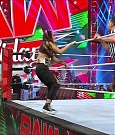 WWE_Monday_Night_Raw_2022_12_19_720p_HDTV_x264-NWCHD_mp4_006448580.jpg
