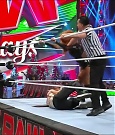 WWE_Monday_Night_Raw_2022_12_19_720p_HDTV_x264-NWCHD_mp4_006451783.jpg
