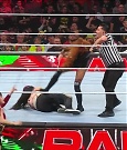 WWE_Monday_Night_Raw_2022_12_19_720p_HDTV_x264-NWCHD_mp4_006454186.jpg
