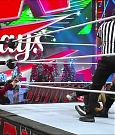 WWE_Monday_Night_Raw_2022_12_19_720p_HDTV_x264-NWCHD_mp4_006454586.jpg