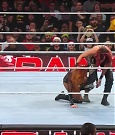 WWE_Monday_Night_Raw_2022_12_19_720p_HDTV_x264-NWCHD_mp4_006462594.jpg