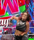 WWE_Monday_Night_Raw_2022_12_19_720p_HDTV_x264-NWCHD_mp4_006471002.jpg