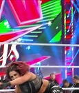 WWE_Monday_Night_Raw_2022_12_19_720p_HDTV_x264-NWCHD_mp4_006472204.jpg