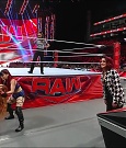 WWE_Monday_Night_Raw_2023_01_02_720p_HDTV_x264-NWCHD_mp4_005212245.jpg