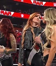 WWE_Monday_Night_Raw_2023_03_06_720p_HDTV_x264-NWCHD_mp4_007333571.jpg