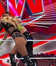 WWE_Monday_Night_Raw_2023_04_10_720p_HDTV_x264-NWCHD_mp4_002443328.jpg