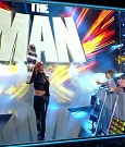 WWE_Friday_Night_SmackDown_2021_09_24_1080p_HDTV_x264-NWCHD_mp4_000080713.jpg