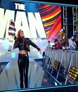WWE_Friday_Night_SmackDown_2021_09_24_1080p_HDTV_x264-NWCHD_mp4_000082816.jpg